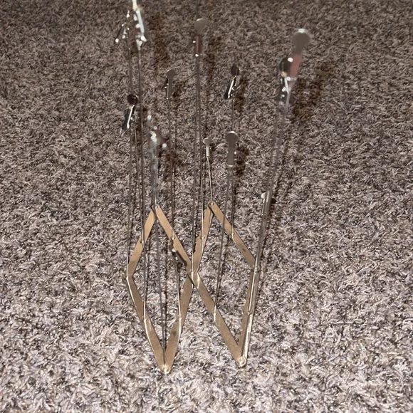 🤩4/$15🥳 expandable multi-height picture holder - Picture 4 of 5